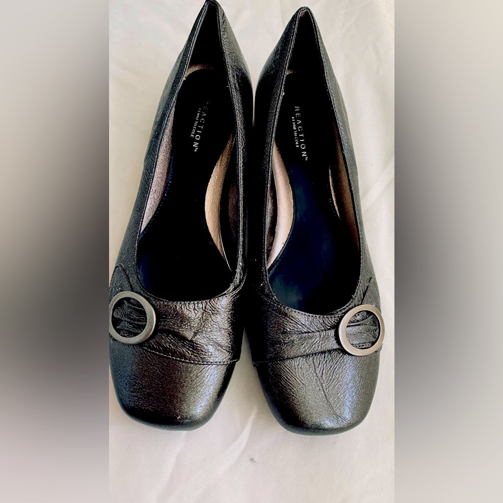 Reaction by Kenneth Cole size 9 metallic gunmetal gray loafers with small heel